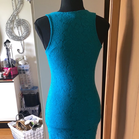 Mini lace blue dress - Picture 2 of 4